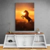 Tableau cheval qui cabre au coucher de soleil portrait 2 3 4.webp