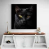 tableau chat noir yeux jaunes carre 2.webp